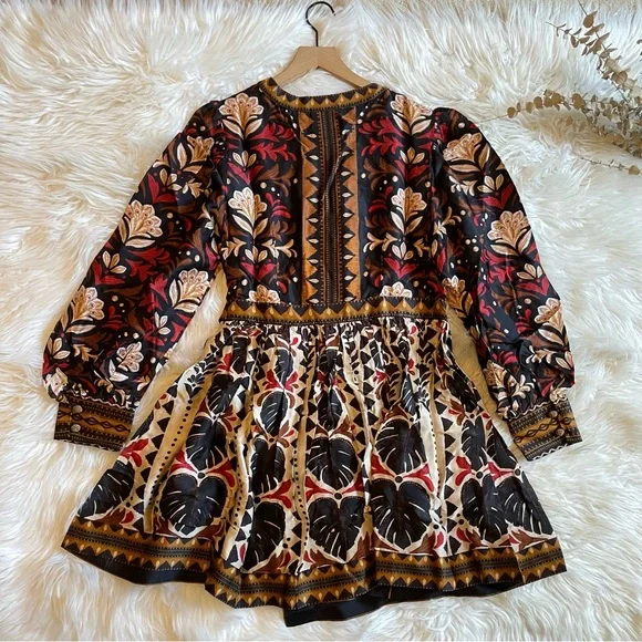 Farm Rio Tapestry Garden Multicolor V Neck Wrap Mini Dress NWT Medium - Picture 14 of 16